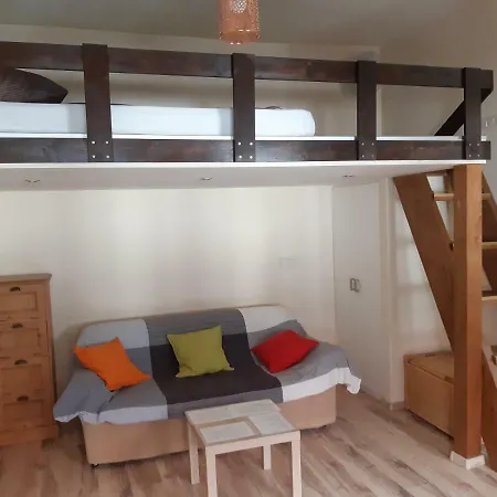 Csengery Street Apartment *